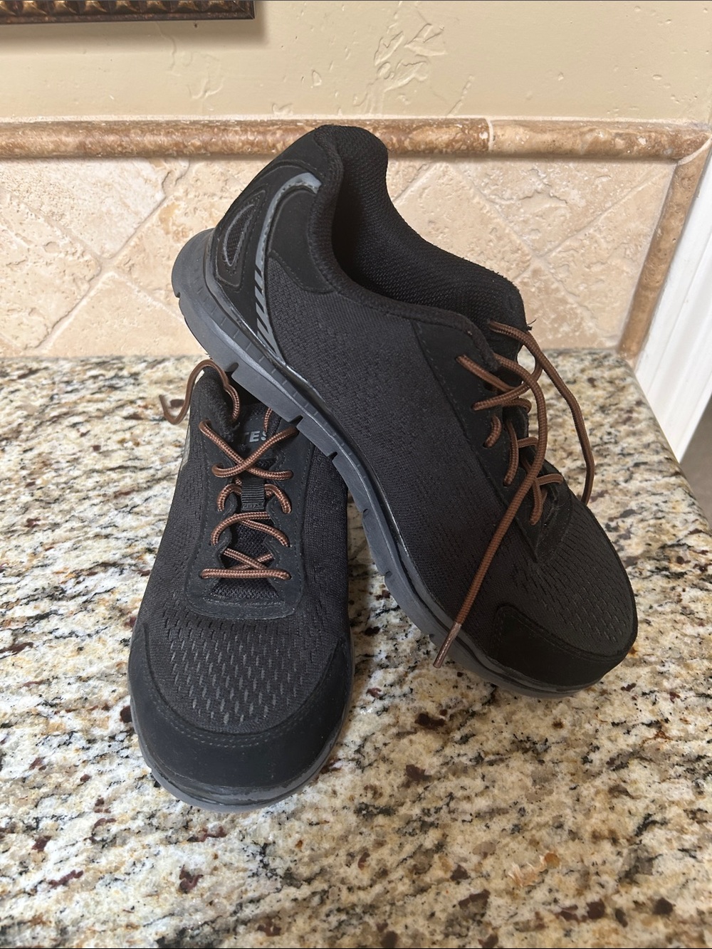 Men’s Black Steel Toes Lace-Up Work Shoes